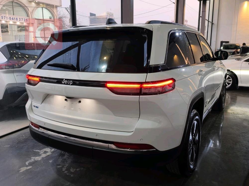 جيب جراند شيروكي